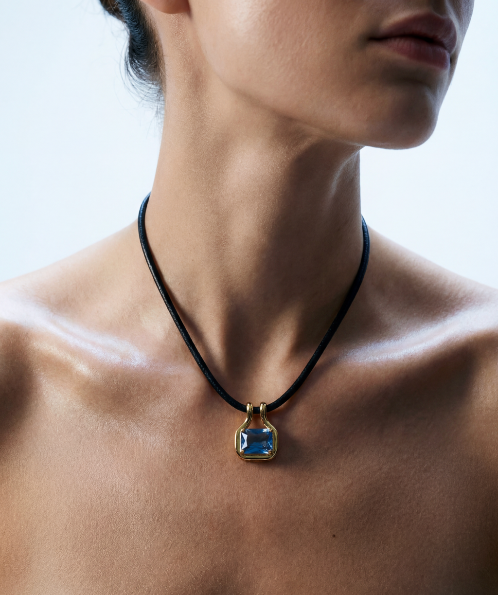 THE NAIA AQUA GEM PENDANT NECKLACE